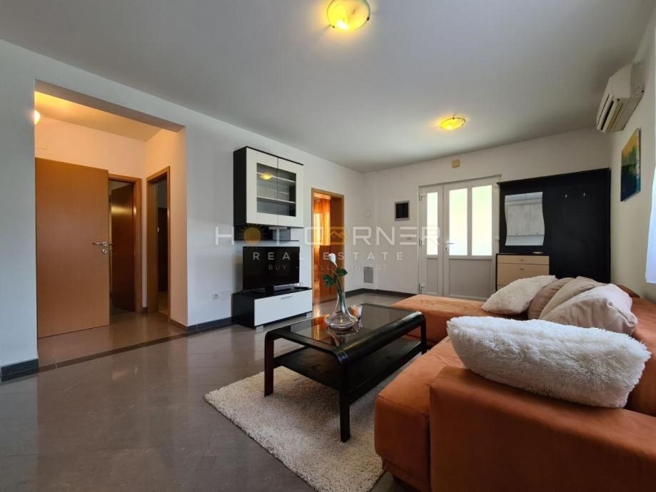 Apartamento Apartman Nada Ližnjan Exterior foto
